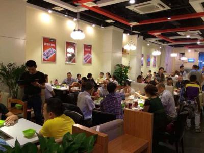 亚洲午夜成人电影麻辣火锅店内