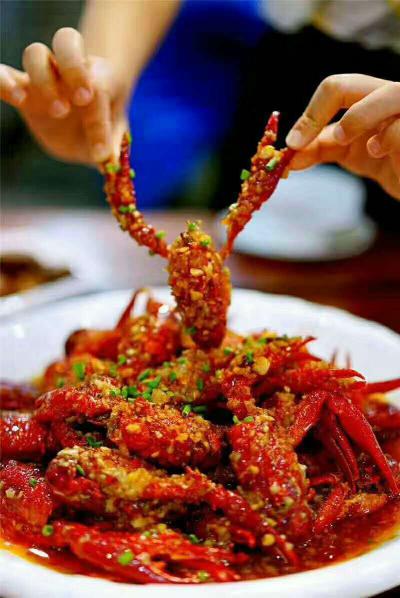 正宗夜市烧烤技术午夜无码免费视频