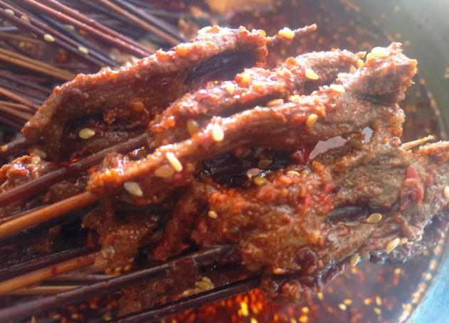 四川特色小吃，看起来很有油吃起来很香