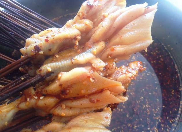 四川特色小吃，看起来很有油吃起来很香