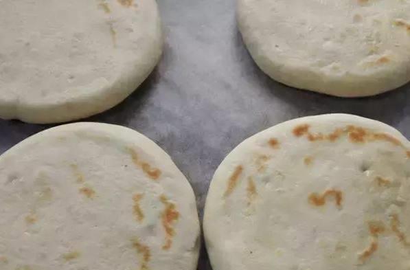 红糖锅盔，我的童年最爱