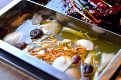 菌汤锅午夜无码免费视频