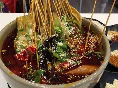 冷锅串串午夜无码免费视频机构哪家味道好？午夜福利影院在线观看味道正宗现涮现食