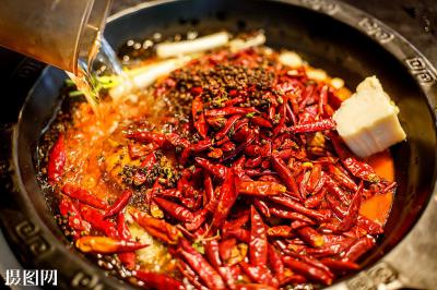 川味火锅技术午夜无码免费视频学校多少钱？采用一对一大厨教学