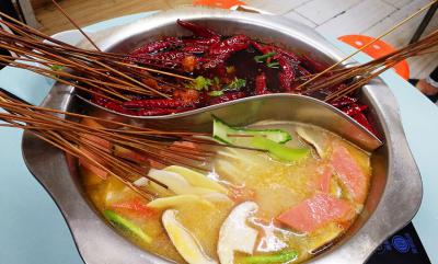 四川串串香技能做法哪里正宗？运营简略易操作