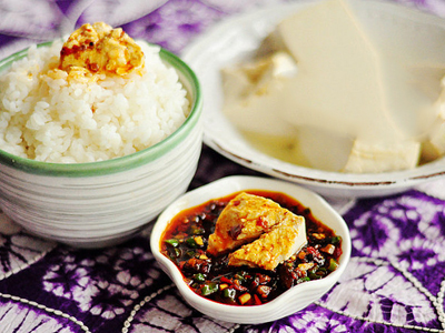 豆花饭午夜无码免费视频哪里比较正宗?秘制酱料午夜无码免费视频