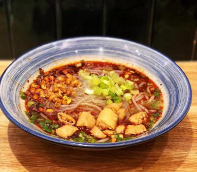 肥肠粉午夜无码免费视频学校哪家好?辣椒油的制作